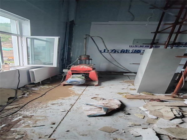 色达地基基础下沉墙体裂缝加固注浆顶升施工